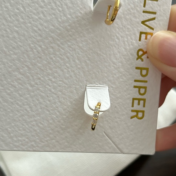 Olive & Piper 18K Gold Vermeil Taryn Hoops - Picture 4 of 8